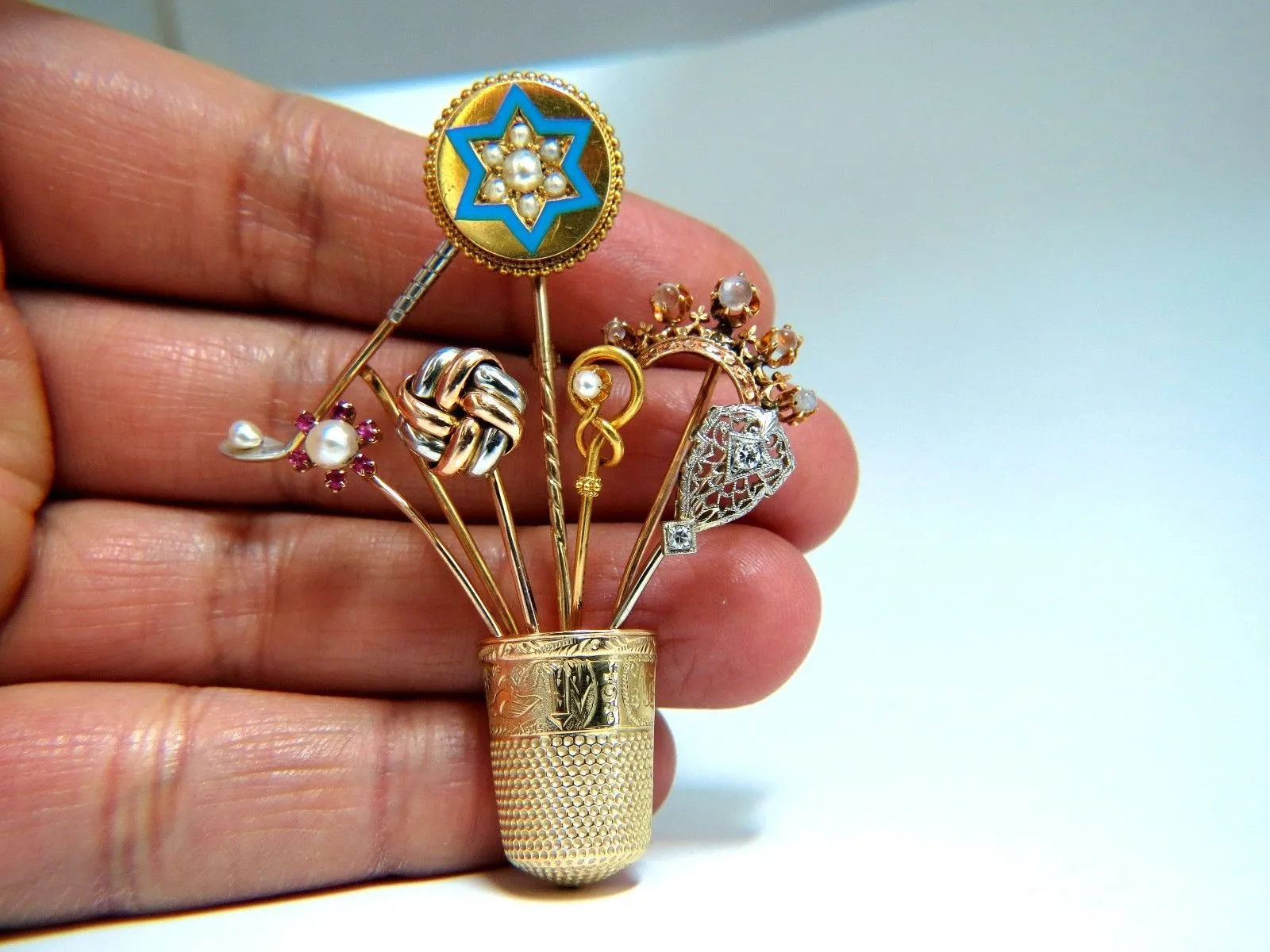 14kt Vintage Seamstress Thimble collection Pin