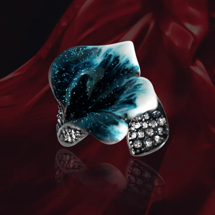 Calla Lily Enamel Ring