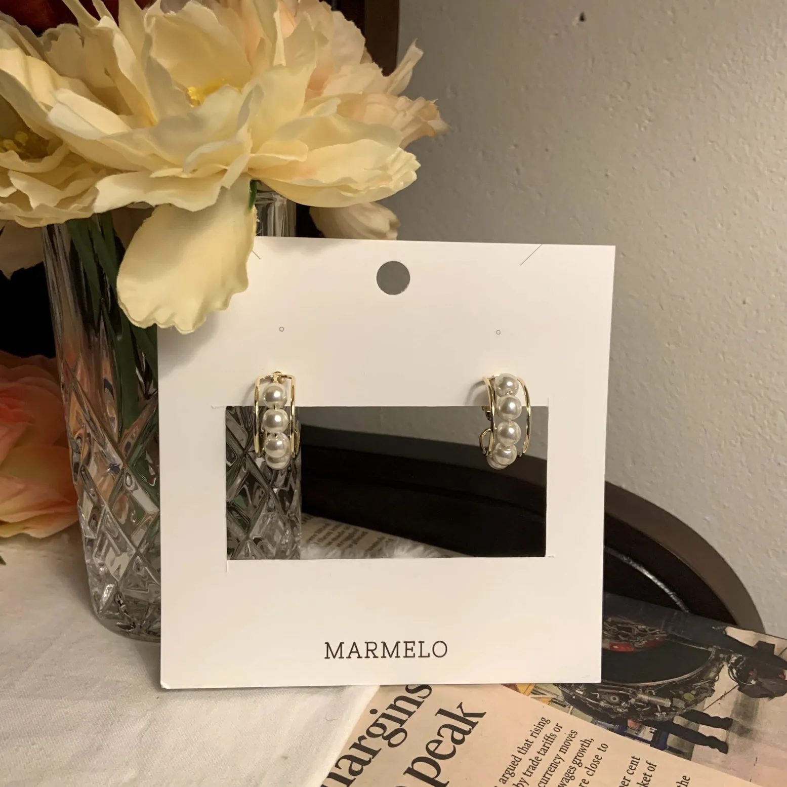 [Clip on] Single Row Pearl Hoop earrings