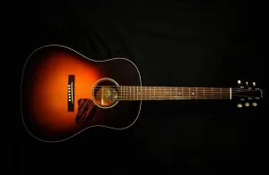 Collings CJ-35 Sunburst (SB) Guitar