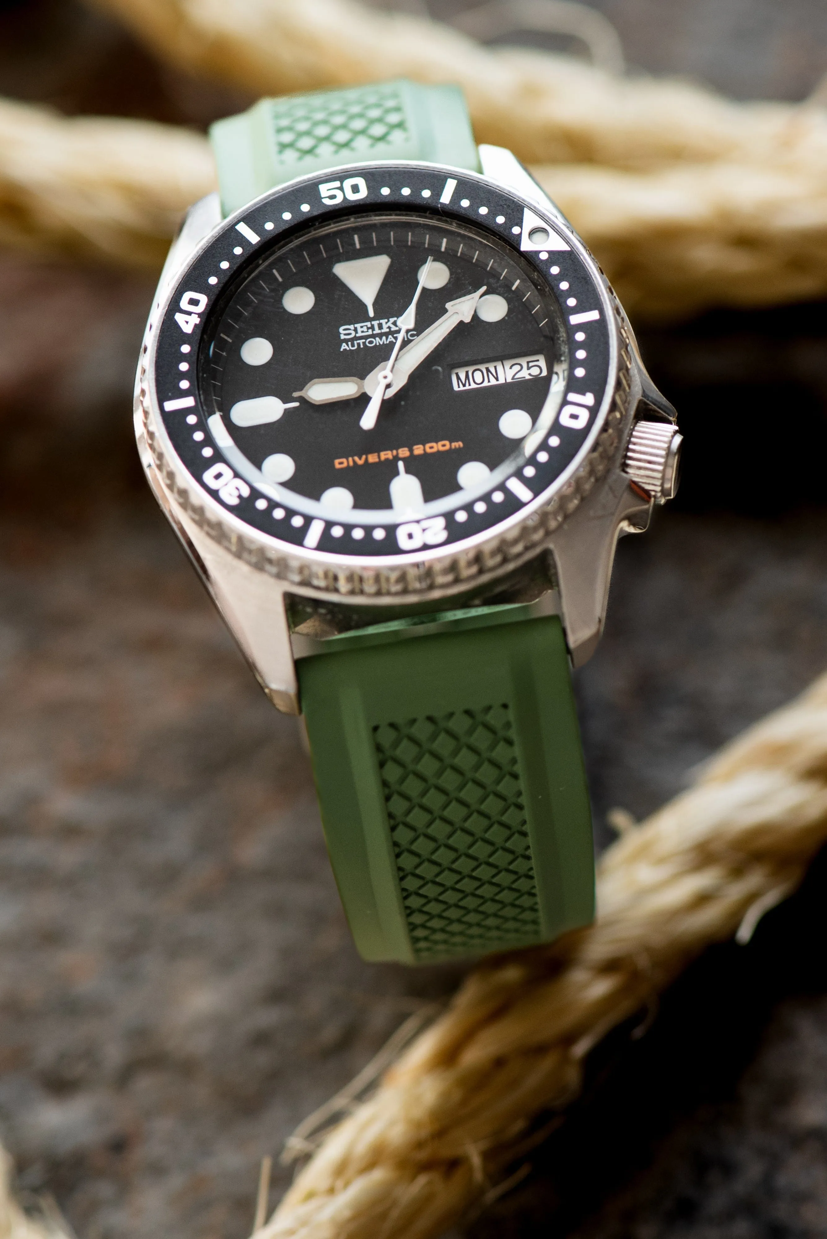 Crosshatch Rubber - Grenade Green