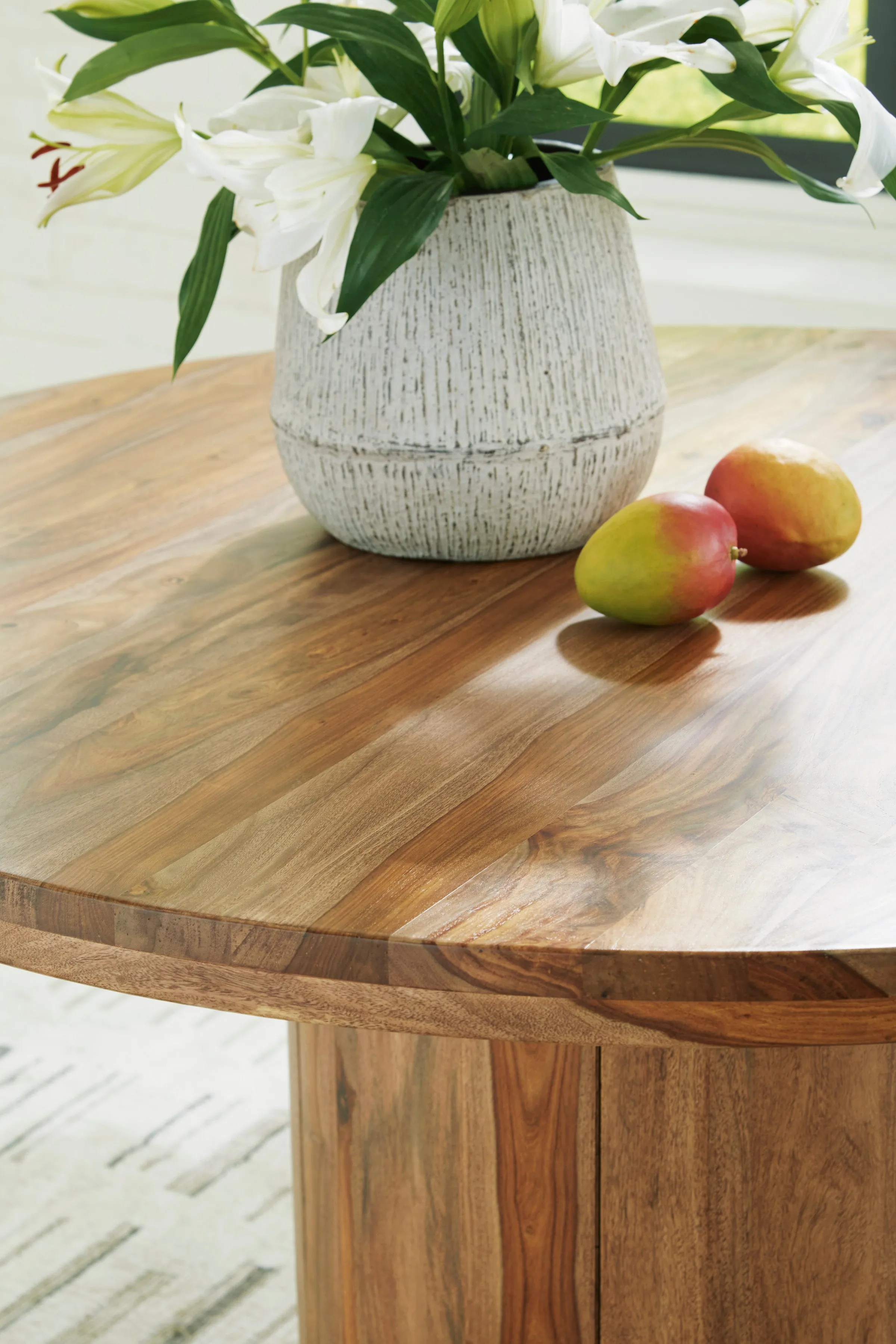 Dahlia 54" Round Table