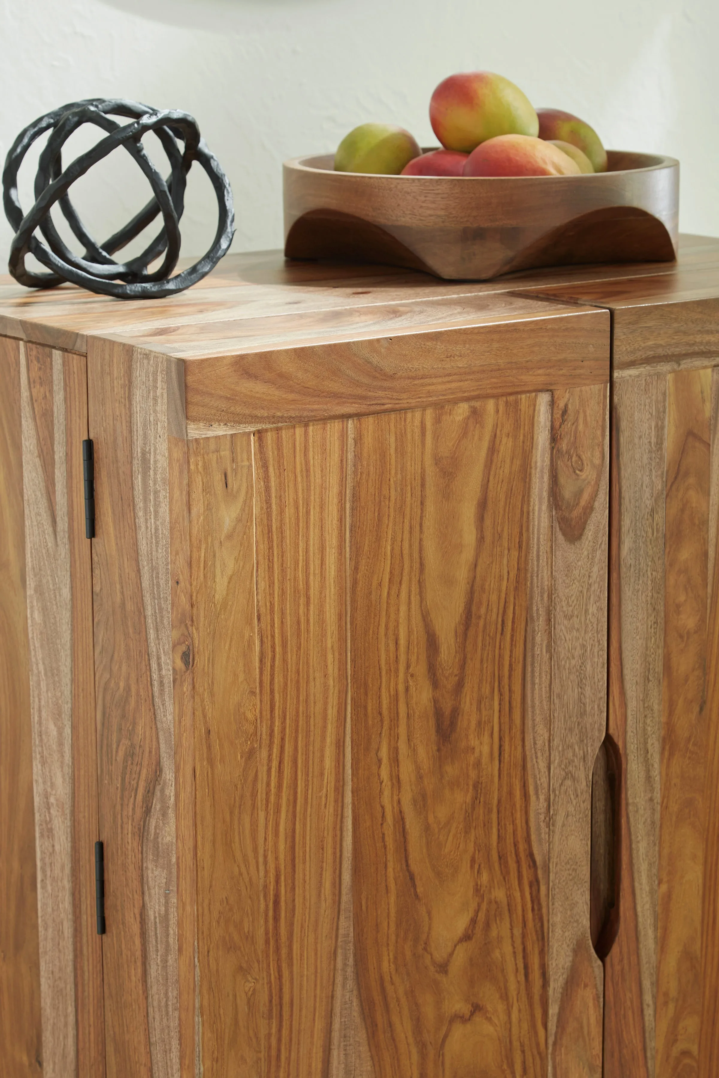 Dahlia Bar Cabinet