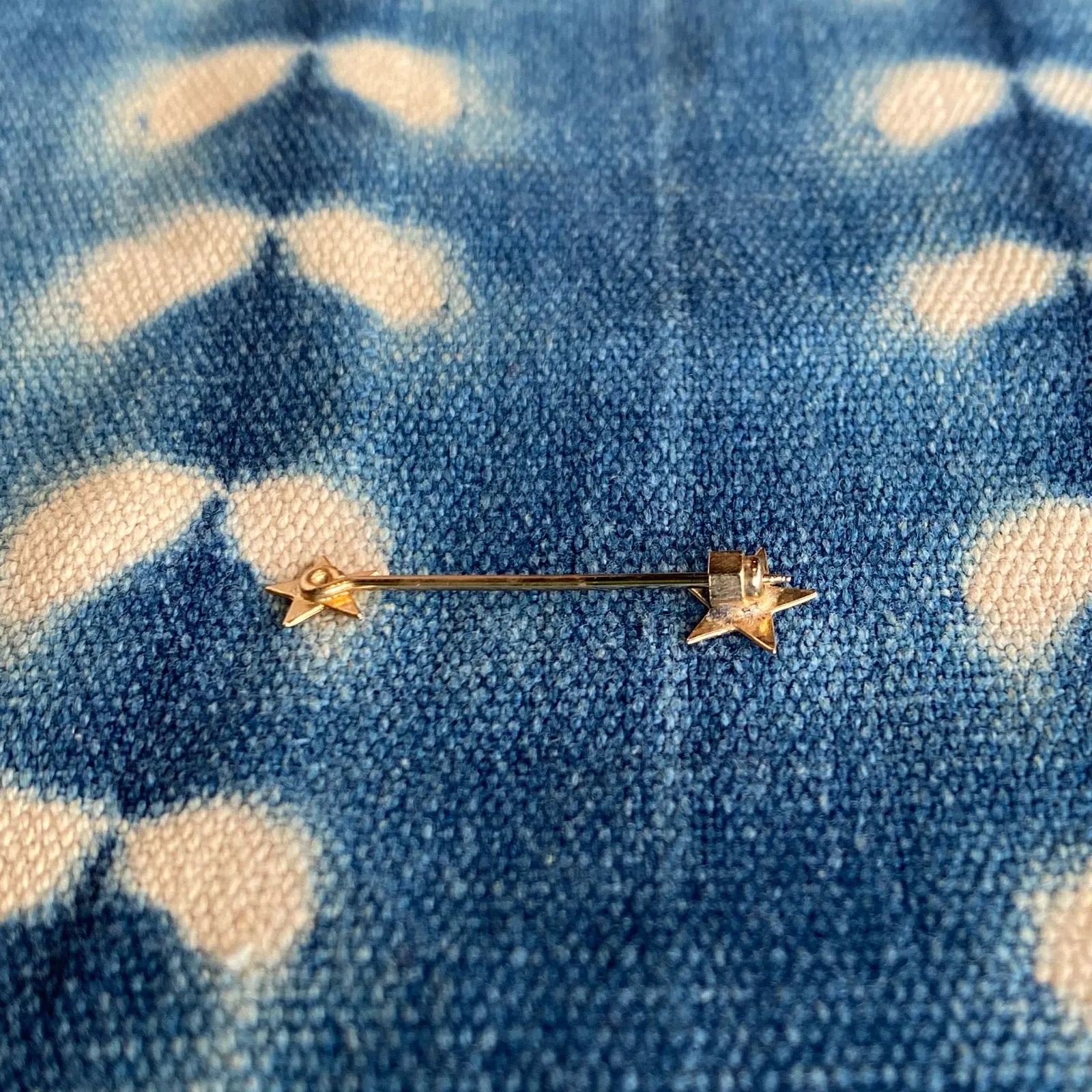 Dual Star Pin