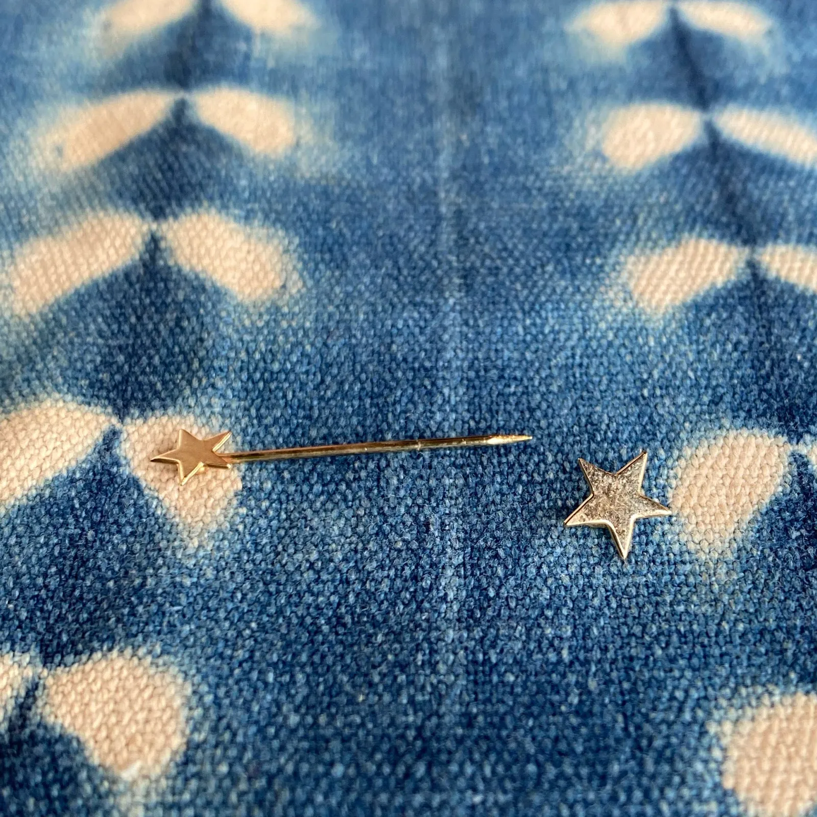 Dual Star Pin