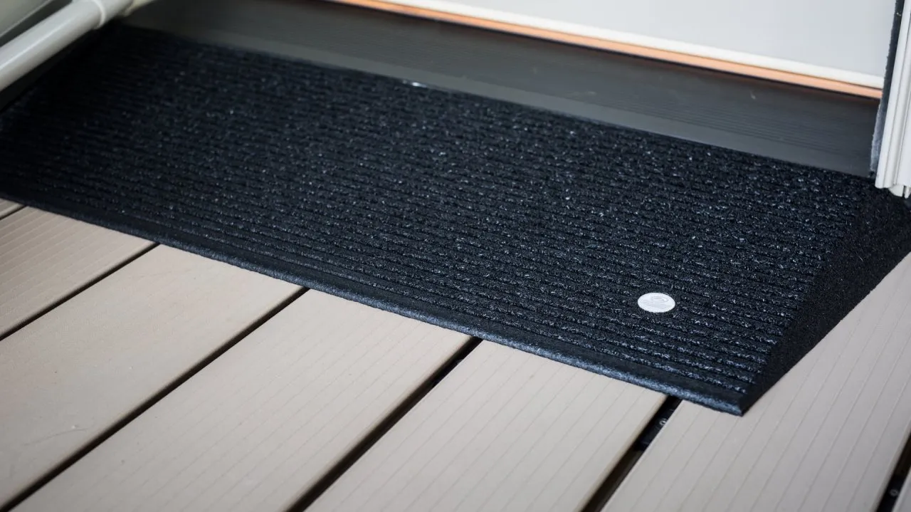 EZ-Access Rubber Transitions Angled Entry Mat 1.5