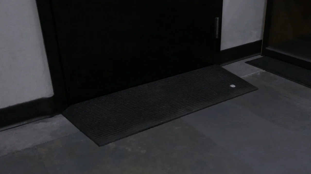 EZ-Access Rubber Transitions Angled Entry Mat 1.5
