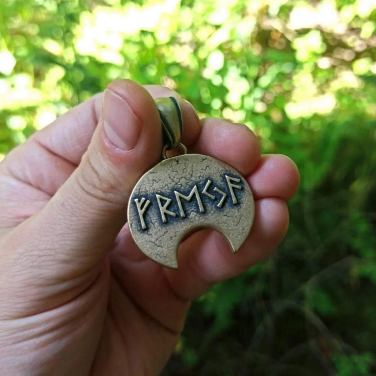 Freya goddess bronze pendant
