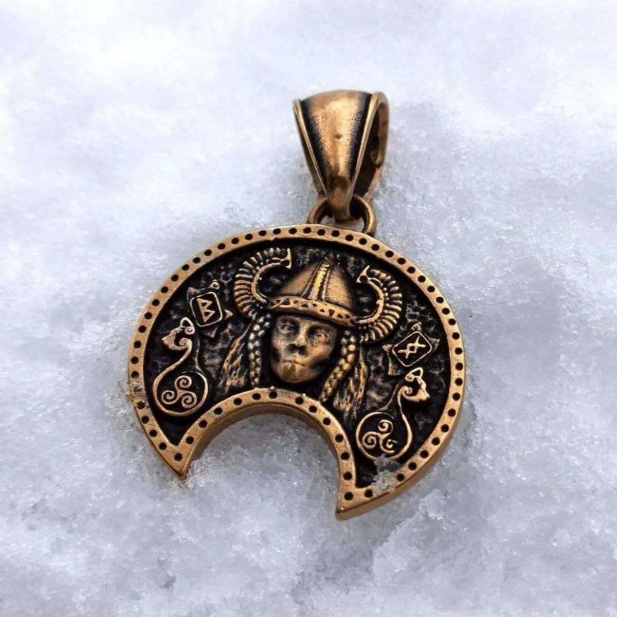 Freya goddess bronze pendant