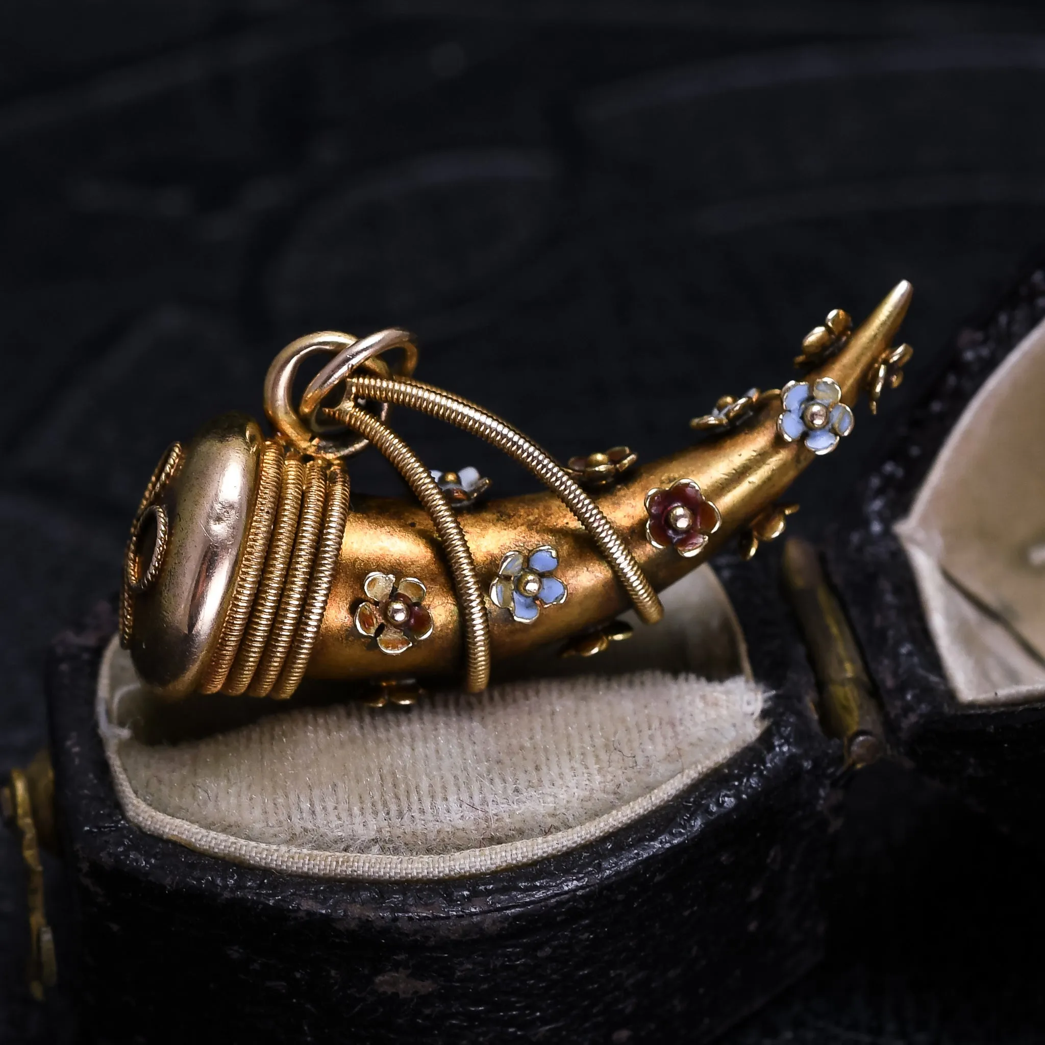 Georgian 18k Gold Cornucopia "Horn of Plenty" Charm