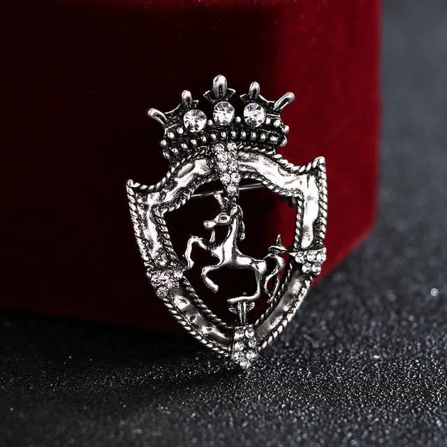 Gold Horse & Crown Lapel Pin