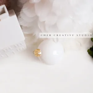 Holiday Tree & Home with White Ornament