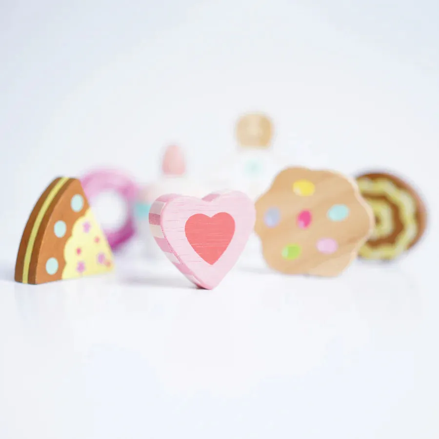 Le Toy Van Three Tier Patisserie Cake Stand