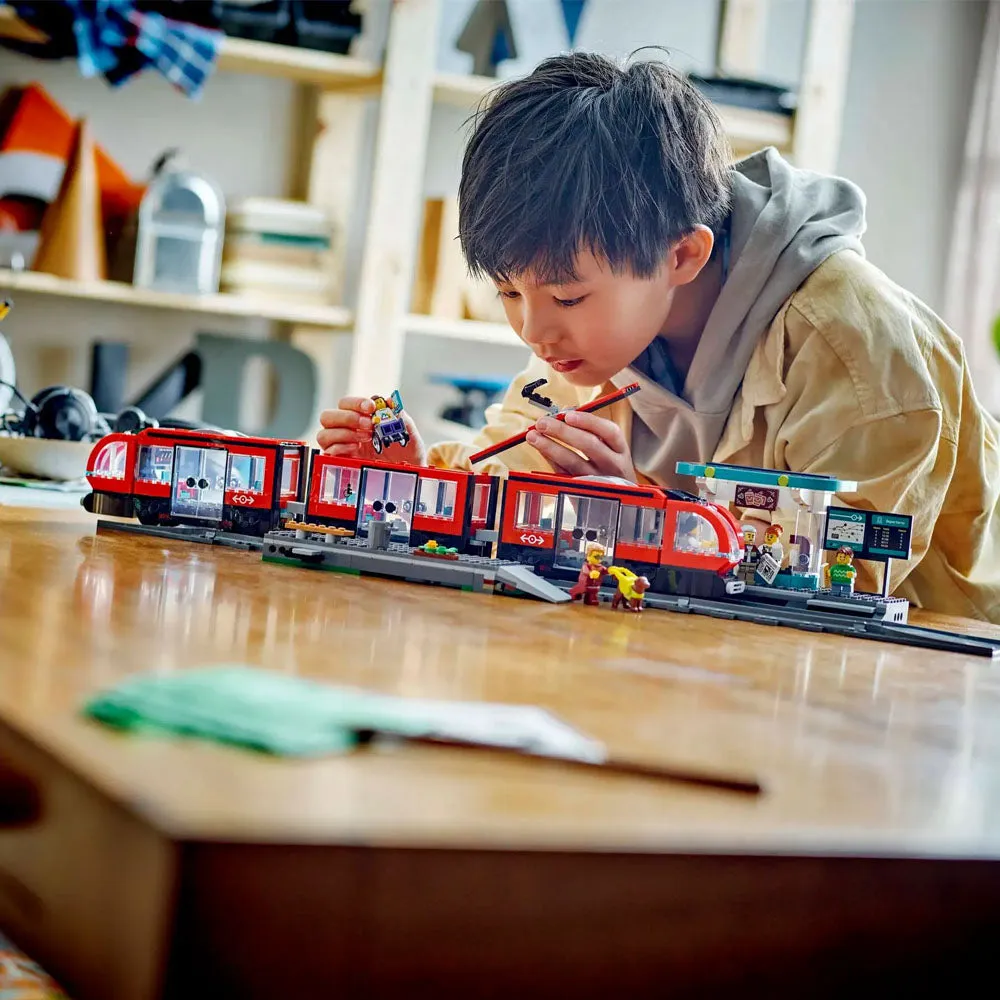 LEGO City Downtown Streetcar And Station 60423