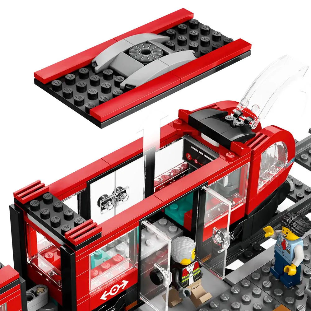 LEGO City Downtown Streetcar And Station 60423