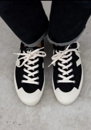 Nova Canvas Black Pierre
