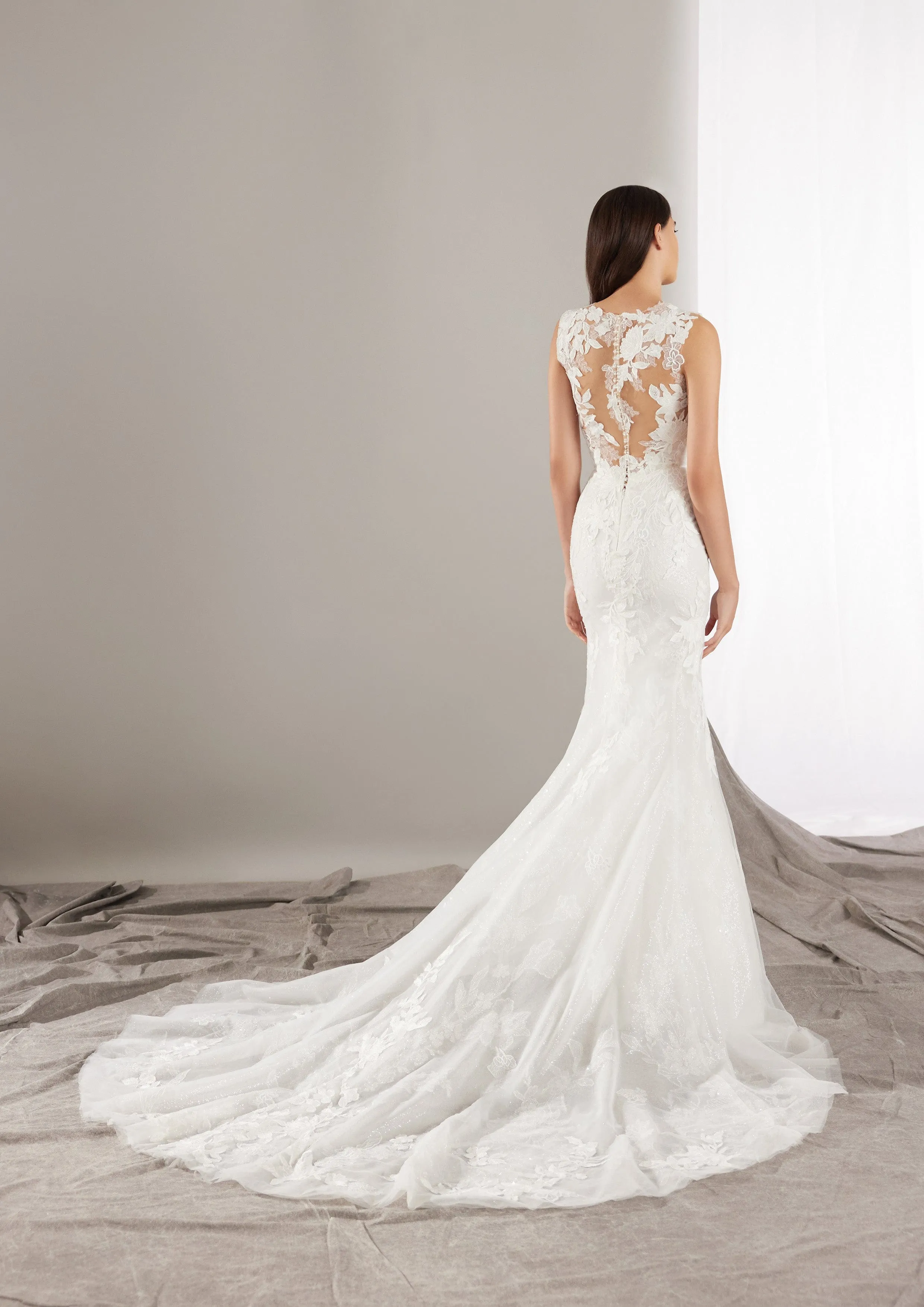 Pronovias: Rowdy