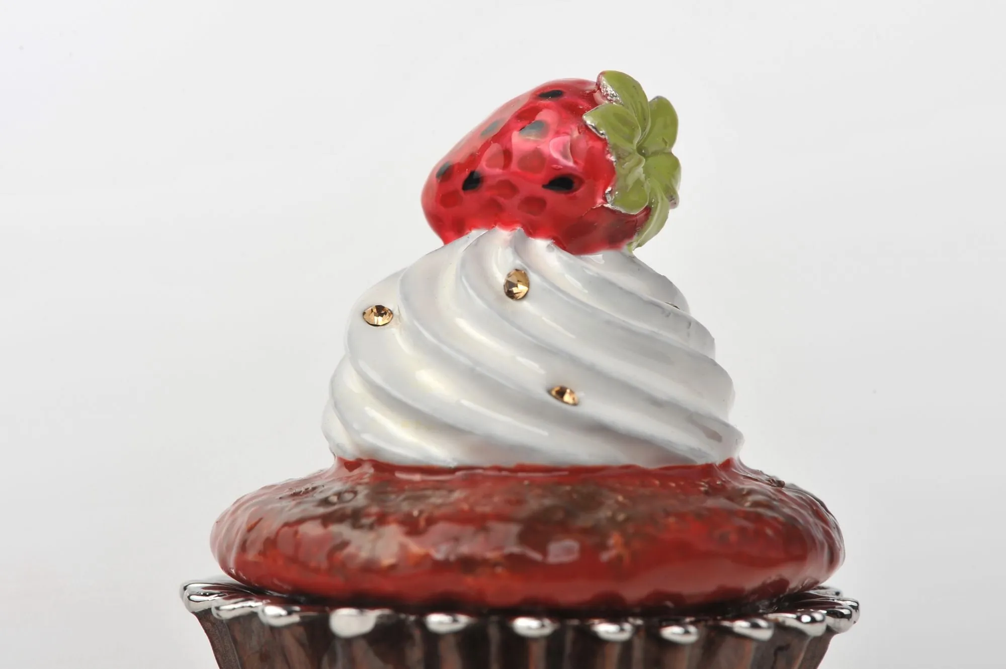 Red Velvet Cupcake with Strawberry