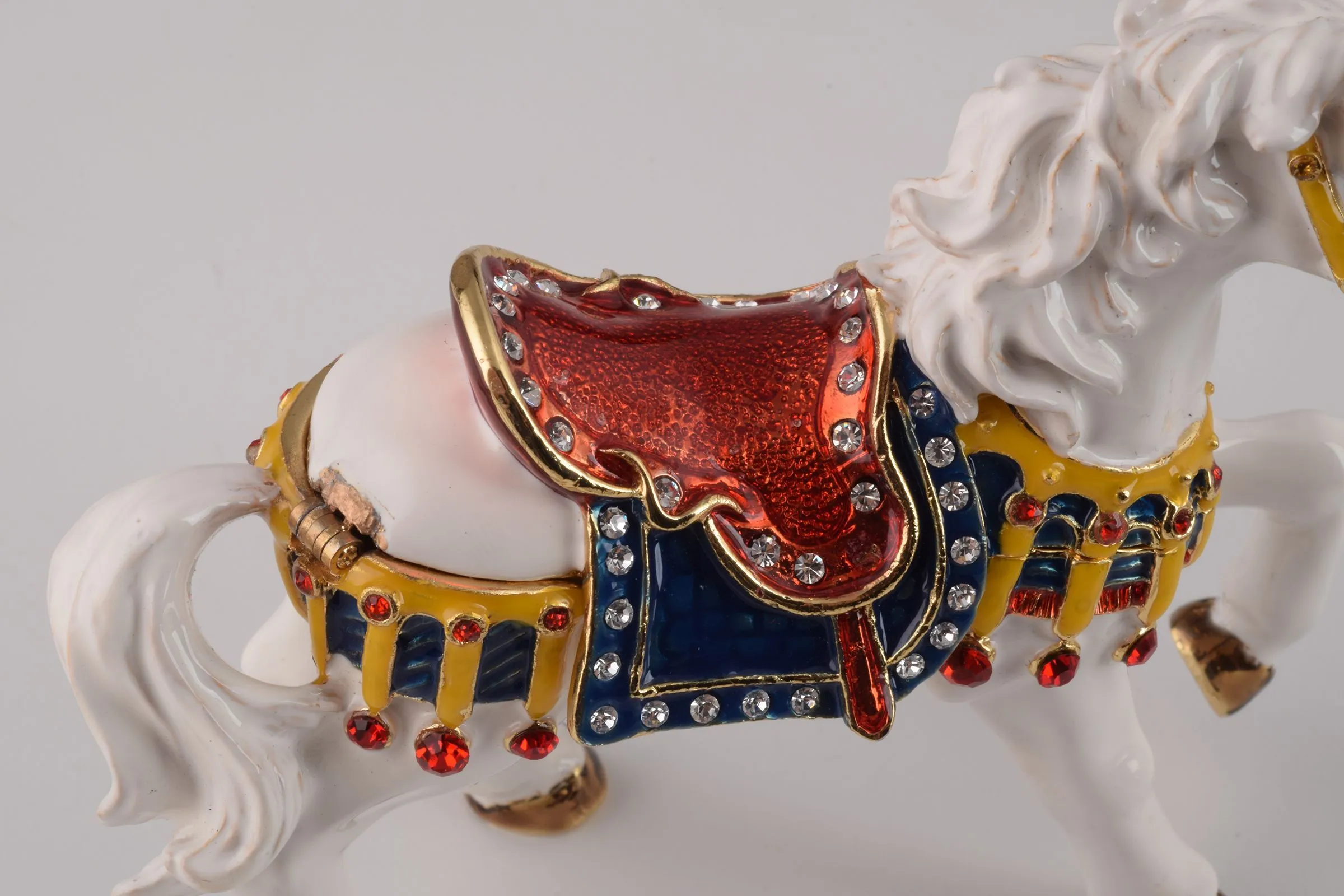 Royal White Horse