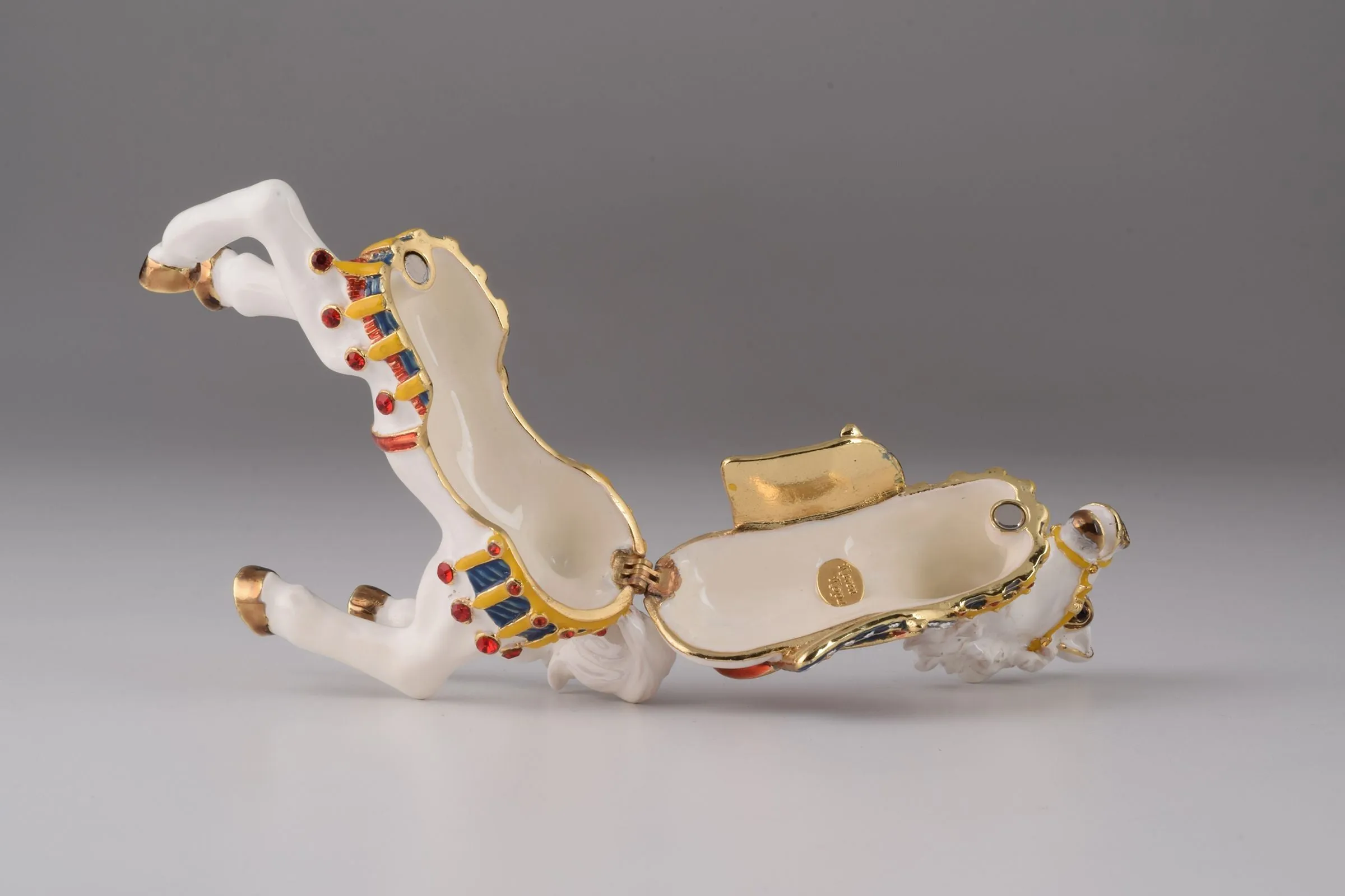 Royal White Horse