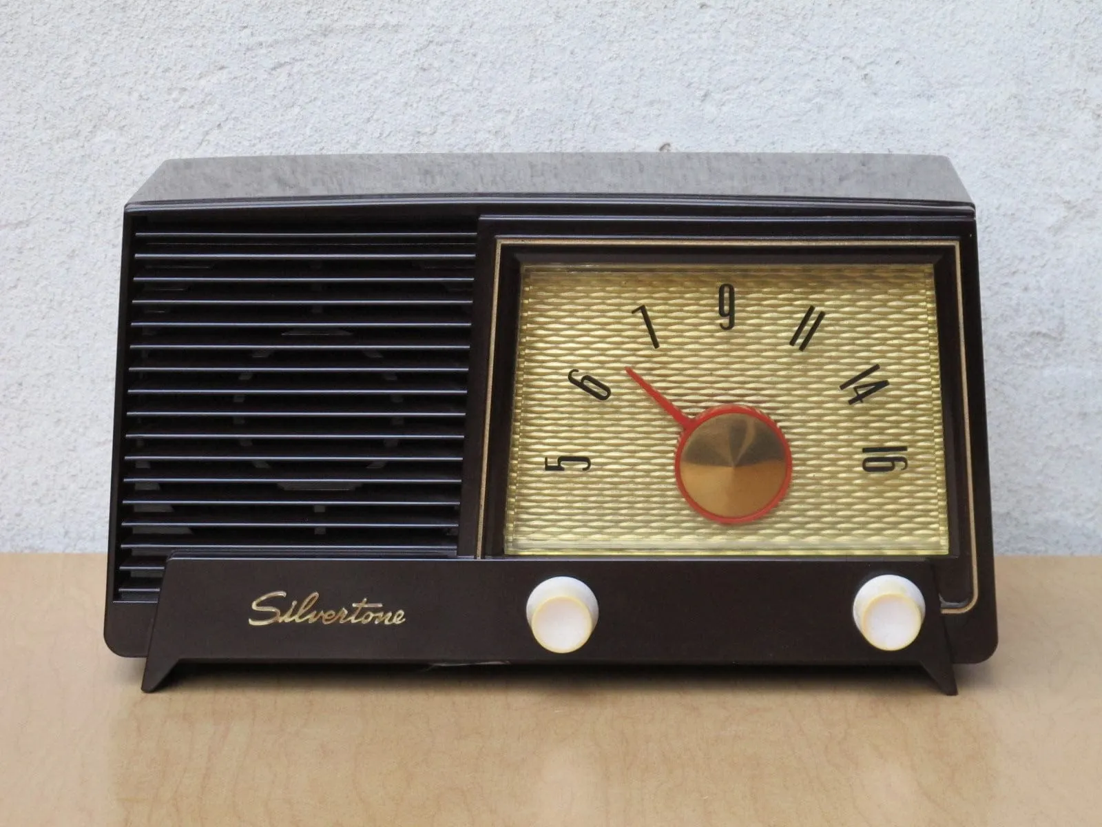 Sears Silvertone Brown Bakelite Radio from the 1950's