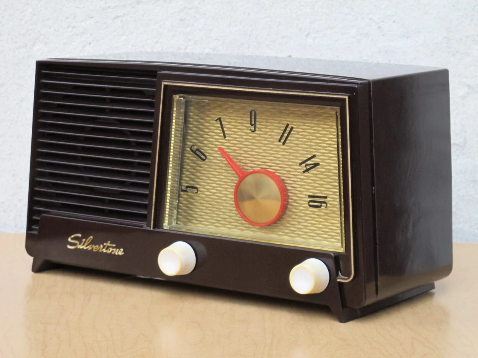 Sears Silvertone Brown Bakelite Radio from the 1950's