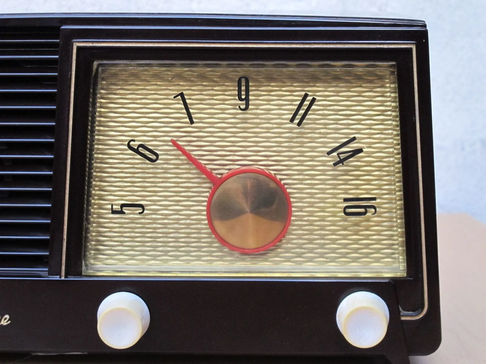 Sears Silvertone Brown Bakelite Radio from the 1950's