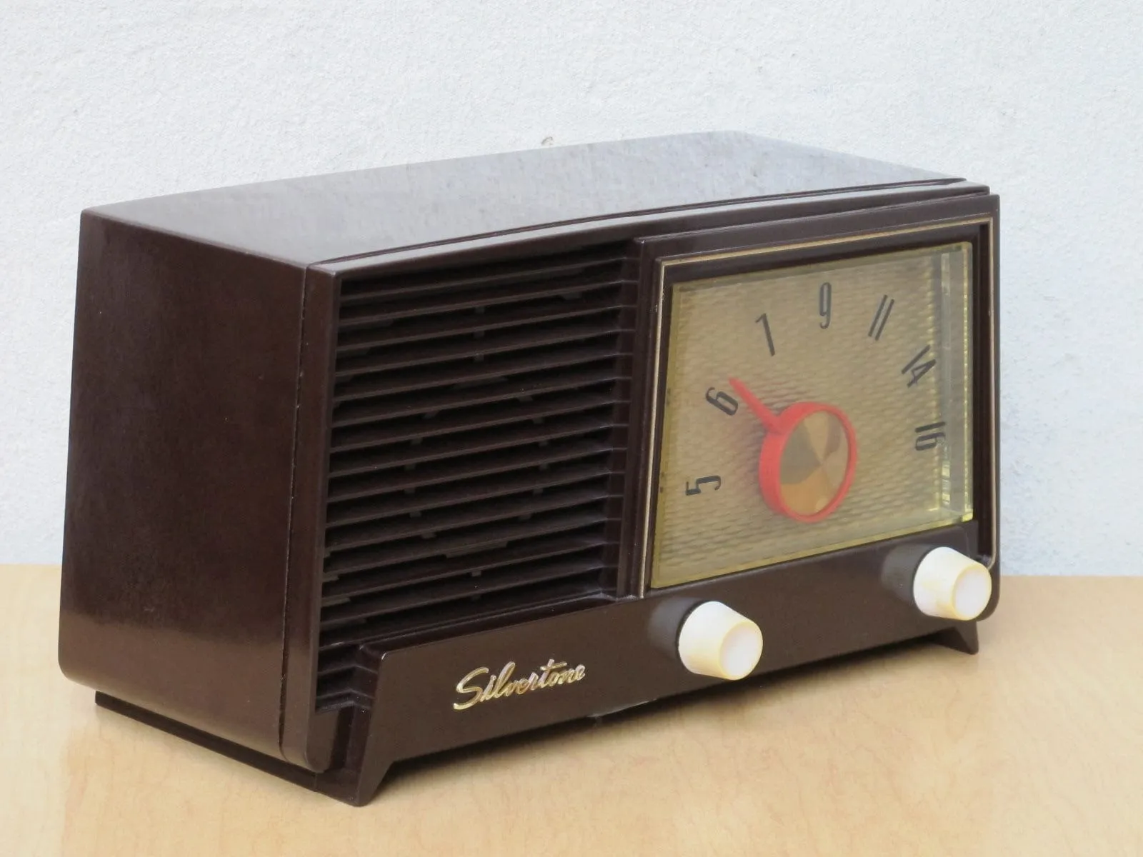 Sears Silvertone Brown Bakelite Radio from the 1950's
