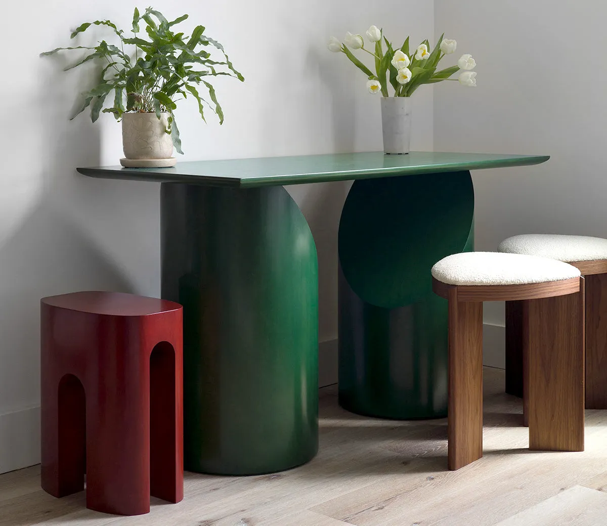Segment desk