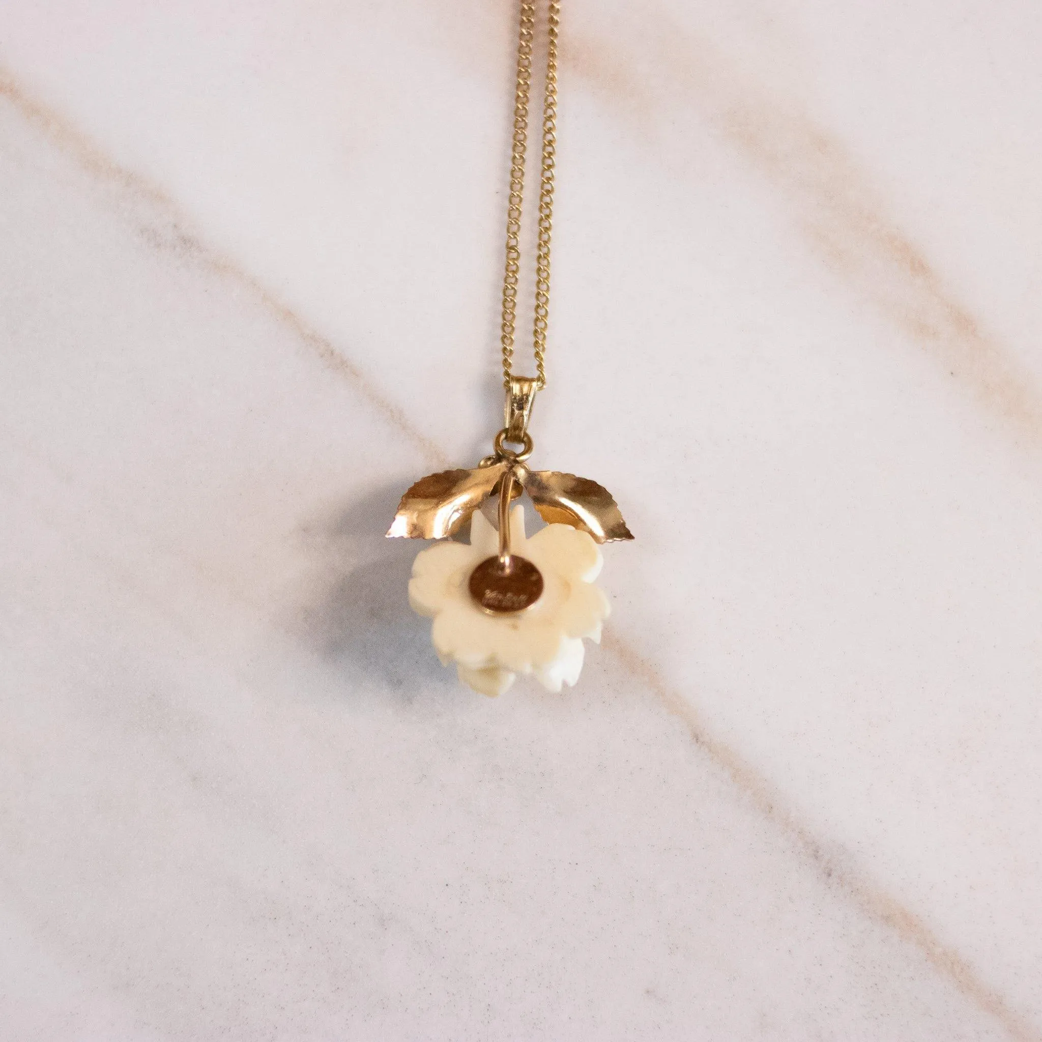 Vintage Petite White Rose Necklace
