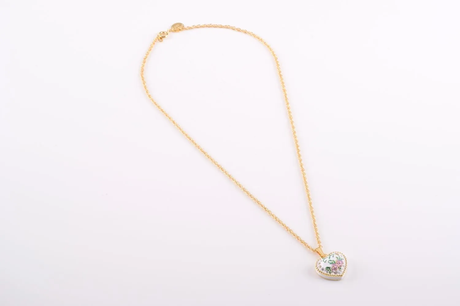 White Pendant Necklace